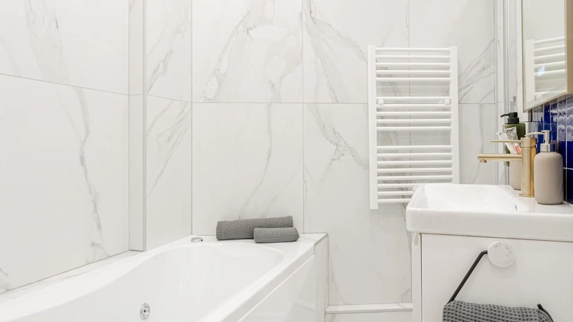 Lavie Maison Ac And Balneo Paris 0*,